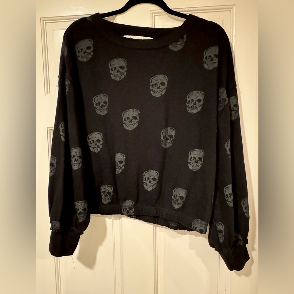 Vintage Havana Skull Sweatshirt. Black. Women’s Size L.